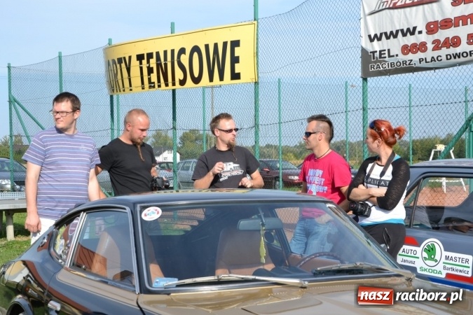 Zdjęcie w galerii na portalu naszraciborz.pl: Oldtimery z całego regionu zjechały dziś do Zabełkowa wiadomości z regionu