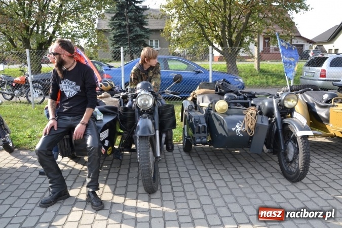 Zdjęcie w galerii na portalu naszraciborz.pl: Oldtimery z całego regionu zjechały dziś do Zabełkowa wiadomości z regionu