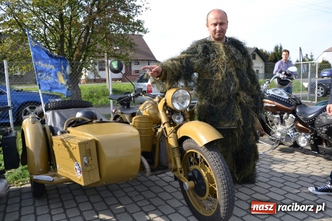 Zdjęcie w galerii na portalu naszraciborz.pl: Oldtimery z całego regionu zjechały dziś do Zabełkowa wiadomości z regionu