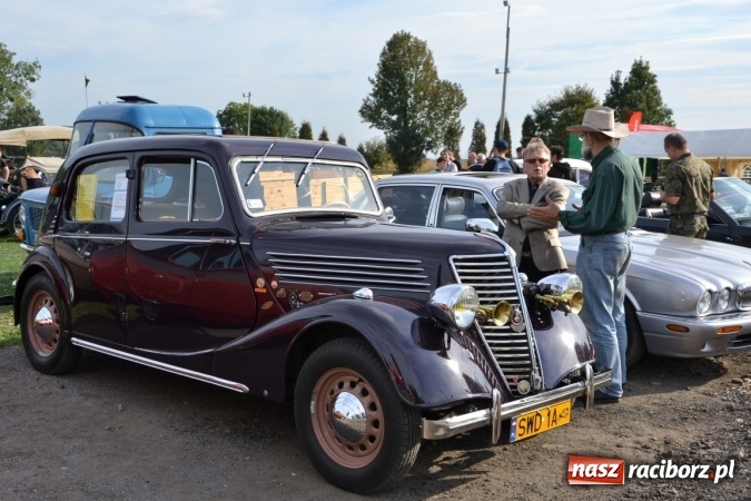 Zdjęcie w galerii na portalu naszraciborz.pl: Oldtimery z całego regionu zjechały dziś do Zabełkowa wiadomości z regionu