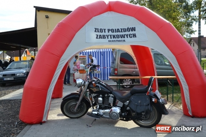 Zdjęcie w galerii na portalu naszraciborz.pl: Oldtimery z całego regionu zjechały dziś do Zabełkowa wiadomości z regionu