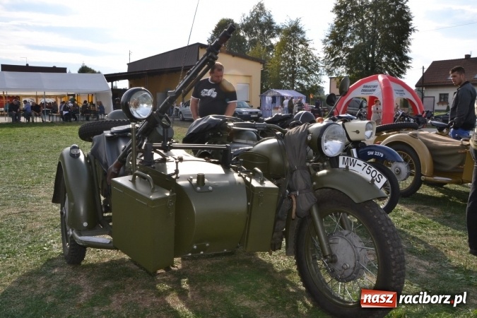 Zdjęcie w galerii na portalu naszraciborz.pl: Oldtimery z całego regionu zjechały dziś do Zabełkowa wiadomości z regionu