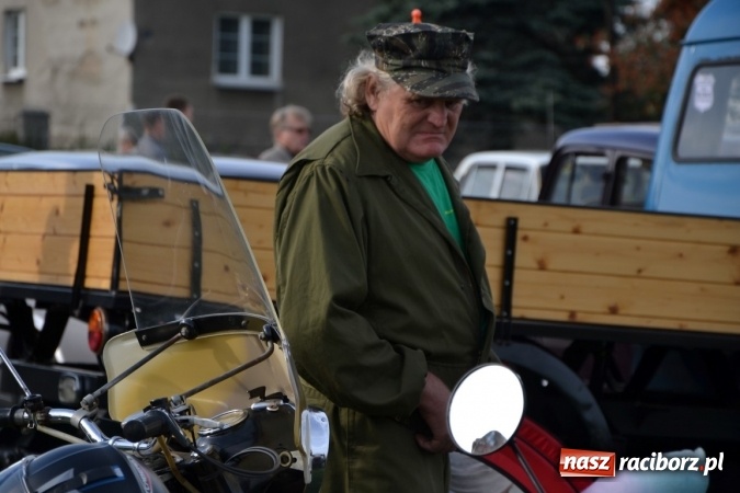Zdjęcie w galerii na portalu naszraciborz.pl: Oldtimery z całego regionu zjechały dziś do Zabełkowa wiadomości z regionu