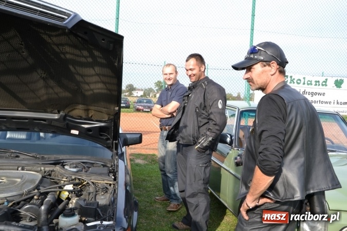 Zdjęcie w galerii na portalu naszraciborz.pl: Oldtimery z całego regionu zjechały dziś do Zabełkowa wiadomości z regionu