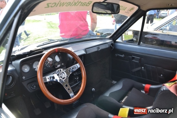 Zdjęcie w galerii na portalu naszraciborz.pl: Oldtimery z całego regionu zjechały dziś do Zabełkowa wiadomości z regionu