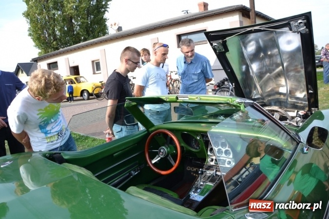 Zdjęcie w galerii na portalu naszraciborz.pl: Oldtimery z całego regionu zjechały dziś do Zabełkowa wiadomości z regionu