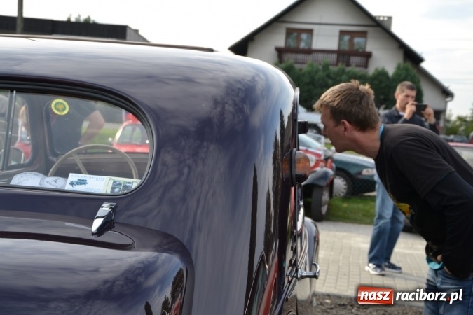 Zdjęcie w galerii na portalu naszraciborz.pl: Oldtimery z całego regionu zjechały dziś do Zabełkowa wiadomości z regionu