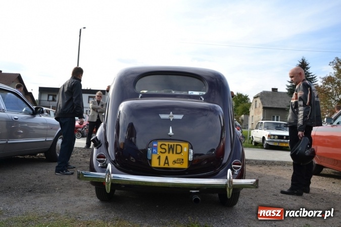 Zdjęcie w galerii na portalu naszraciborz.pl: Oldtimery z całego regionu zjechały dziś do Zabełkowa wiadomości z regionu