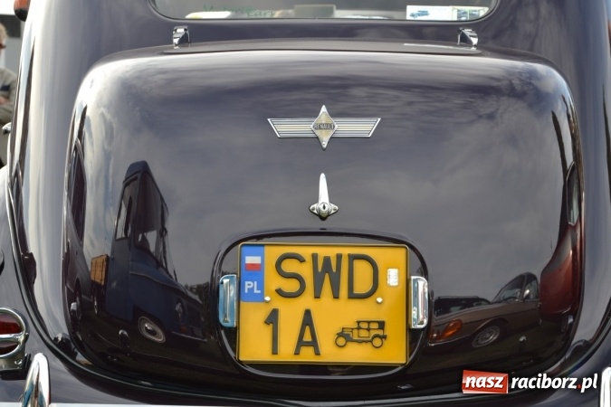 Zdjęcie w galerii na portalu naszraciborz.pl: Oldtimery z całego regionu zjechały dziś do Zabełkowa wiadomości z regionu