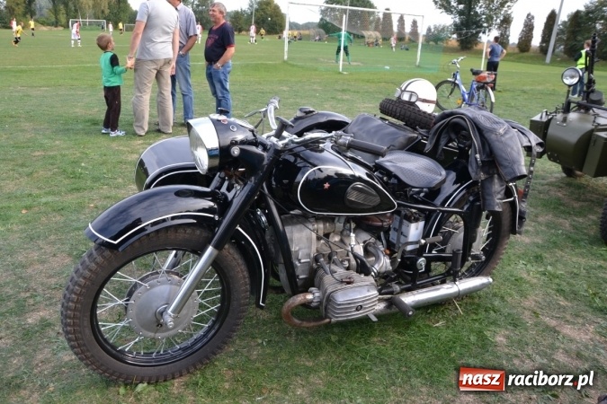 Zdjęcie w galerii na portalu naszraciborz.pl: Oldtimery z całego regionu zjechały dziś do Zabełkowa wiadomości z regionu