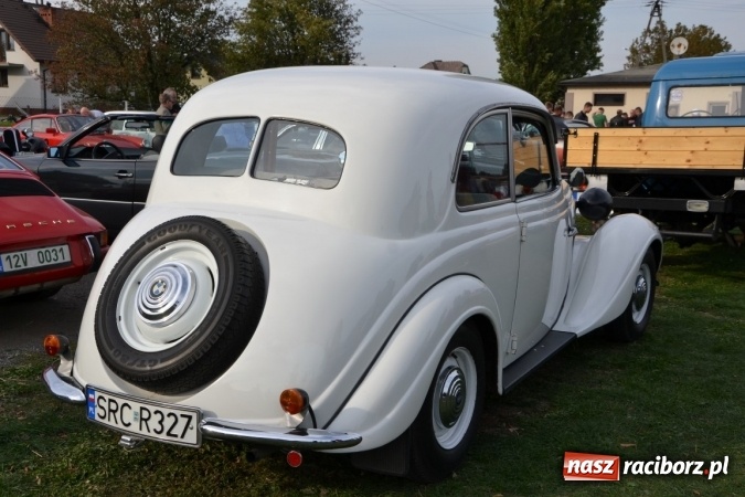 Zdjęcie w galerii na portalu naszraciborz.pl: Oldtimery z całego regionu zjechały dziś do Zabełkowa wiadomości z regionu