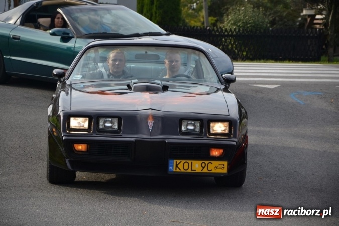 Zdjęcie w galerii na portalu naszraciborz.pl: Oldtimery z całego regionu zjechały dziś do Zabełkowa wiadomości z regionu