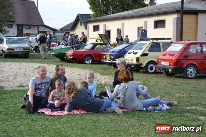 Zdjęcie w galerii na portalu naszraciborz.pl: Oldtimery z całego regionu zjechały dziś do Zabełkowa wiadomości z regionu