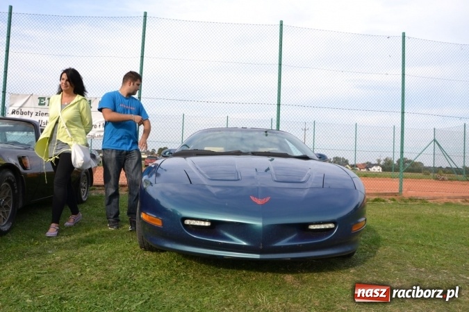 Zdjęcie w galerii na portalu naszraciborz.pl: Oldtimery z całego regionu zjechały dziś do Zabełkowa wiadomości z regionu