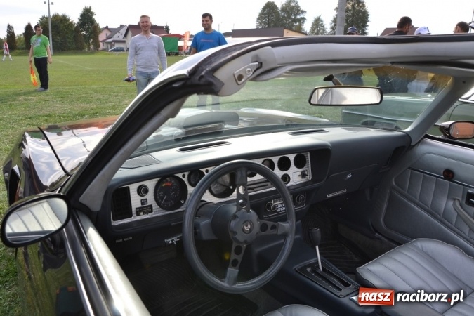 Zdjęcie w galerii na portalu naszraciborz.pl: Oldtimery z całego regionu zjechały dziś do Zabełkowa wiadomości z regionu