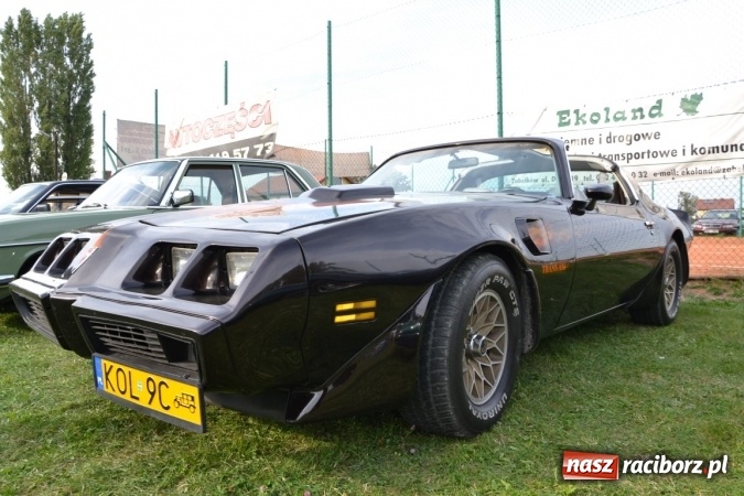 Zdjęcie w galerii na portalu naszraciborz.pl: Oldtimery z całego regionu zjechały dziś do Zabełkowa wiadomości z regionu