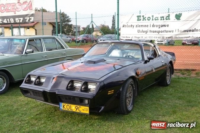 Zdjęcie w galerii na portalu naszraciborz.pl: Oldtimery z całego regionu zjechały dziś do Zabełkowa wiadomości z regionu