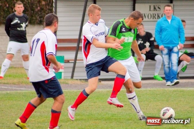 Zdjęcie w galerii na portalu naszraciborz.pl: Stałe fragmenty gry zabójczą bronią Tworkowa. Cyprzanów bez punktów w starciu z liderem wiadomości z regionu