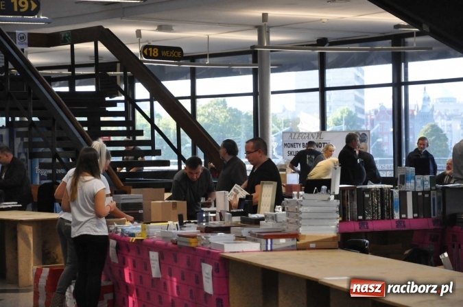 Zdjęcie w galerii na portalu naszraciborz.pl: XVII Śląska Giełda Kolekcjonerów. 250 wystawców w Spodku wiadomości z regionu