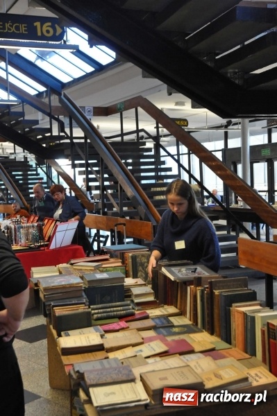 Zdjęcie w galerii na portalu naszraciborz.pl: XVII Śląska Giełda Kolekcjonerów. 250 wystawców w Spodku wiadomości z regionu