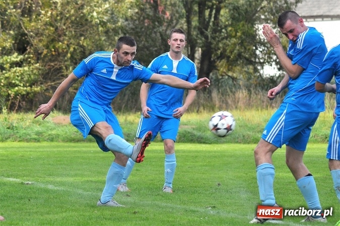 Zdjęcie w galerii na portalu naszraciborz.pl: LKS Adamowice wywiózł trzy punkty z Rudnika wiadomości z regionu