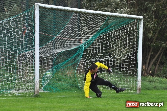 Zdjęcie w galerii na portalu naszraciborz.pl: LKS Adamowice wywiózł trzy punkty z Rudnika wiadomości z regionu