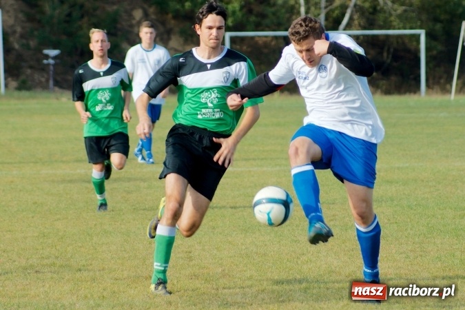 Zdjęcie w galerii na portalu naszraciborz.pl: Atomowy strzał Grzegorza Morica zapewnił Jankowicom komplet punktów wiadomości z regionu