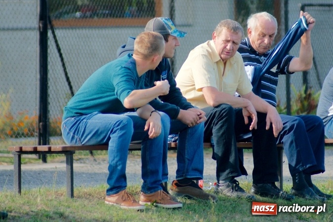 Zdjęcie w galerii na portalu naszraciborz.pl: Atomowy strzał Grzegorza Morica zapewnił Jankowicom komplet punktów wiadomości z regionu