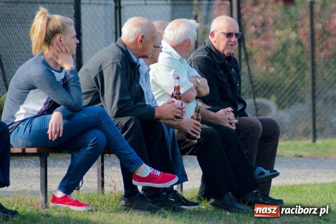 Zdjęcie w galerii na portalu naszraciborz.pl: Atomowy strzał Grzegorza Morica zapewnił Jankowicom komplet punktów wiadomości z regionu