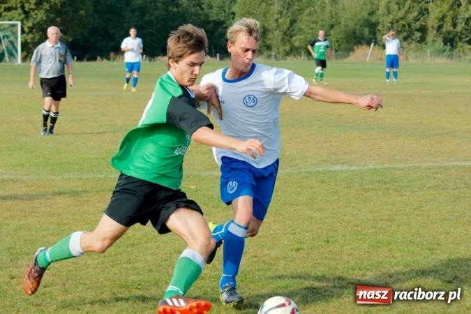 Zdjęcie w galerii na portalu naszraciborz.pl: Atomowy strzał Grzegorza Morica zapewnił Jankowicom komplet punktów wiadomości z regionu