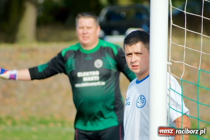 Zdjęcie w galerii na portalu naszraciborz.pl: Atomowy strzał Grzegorza Morica zapewnił Jankowicom komplet punktów wiadomości z regionu