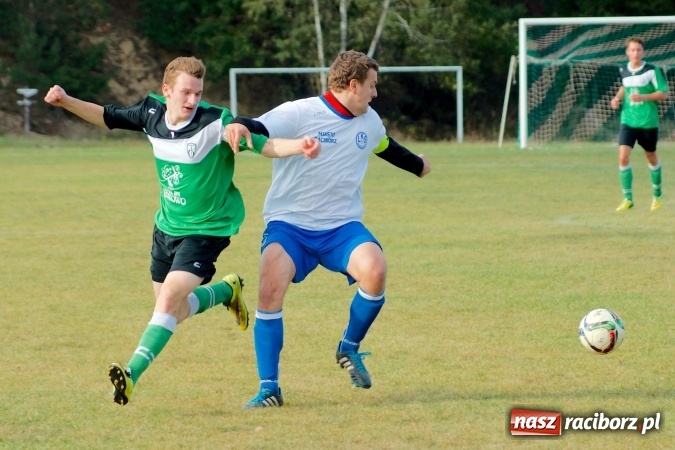 Zdjęcie w galerii na portalu naszraciborz.pl: Atomowy strzał Grzegorza Morica zapewnił Jankowicom komplet punktów wiadomości z regionu