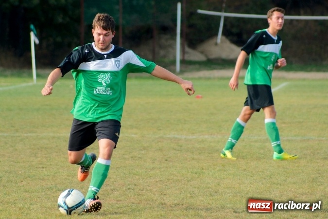 Zdjęcie w galerii na portalu naszraciborz.pl: Atomowy strzał Grzegorza Morica zapewnił Jankowicom komplet punktów wiadomości z regionu