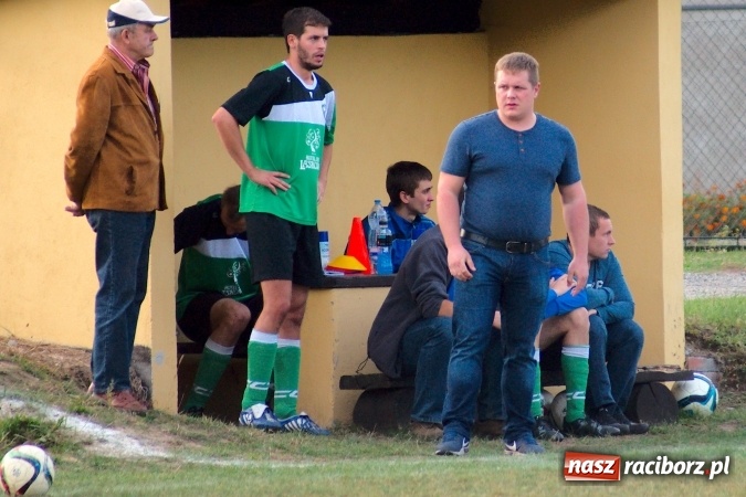 Zdjęcie w galerii na portalu naszraciborz.pl: Atomowy strzał Grzegorza Morica zapewnił Jankowicom komplet punktów wiadomości z regionu