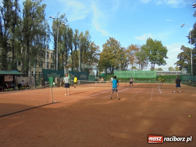 Zdjęcie w galerii na portalu naszraciborz.pl: Wczoraj zagrano o puchar starosty raciborskiego w tenisie    wiadomości z regionu