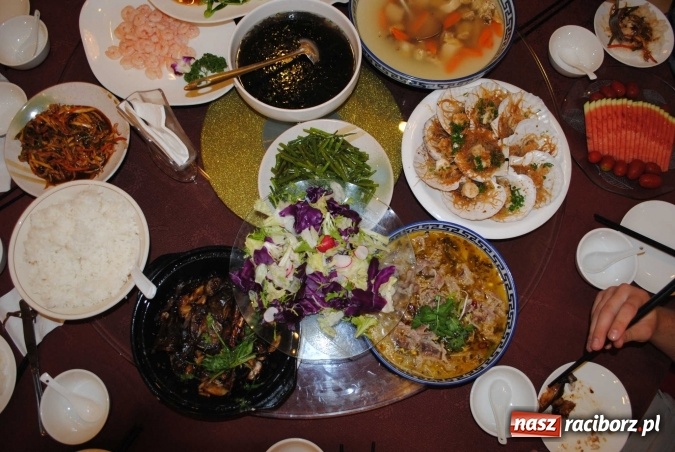 Zdjęcie w galerii na portalu naszraciborz.pl: Zesp&oacute;ł Raciborzanie w Chinach i Zjednoczonych Emiratach Arabskich wiadomości z regionu