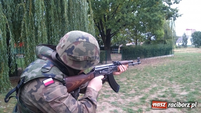 Zdjęcie w galerii na portalu naszraciborz.pl: Wyjdź z domu, zostań strzelcem - Jednostka Strzelecka 3054 zaprasza do wzięcia udziału w akcji! wiadomości z regionu