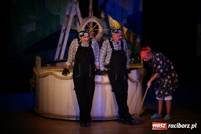 Zdjęcie w galerii na portalu naszraciborz.pl: Przygody Tomcia Paluszka bawiły dzieci w RCK  wiadomości z regionu
