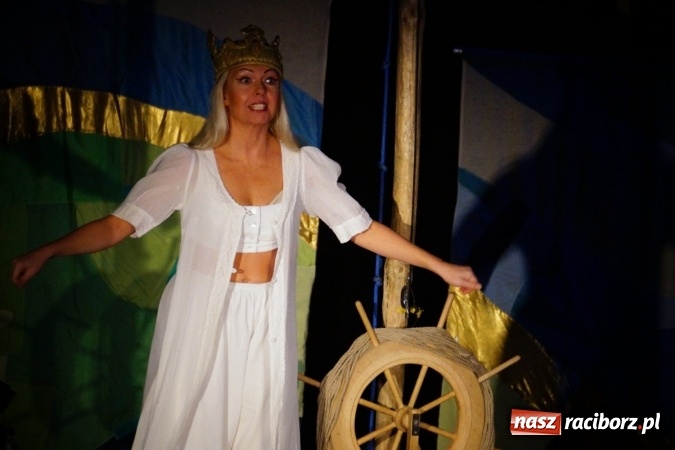 Zdjęcie w galerii na portalu naszraciborz.pl: Przygody Tomcia Paluszka bawiły dzieci w RCK  wiadomości z regionu