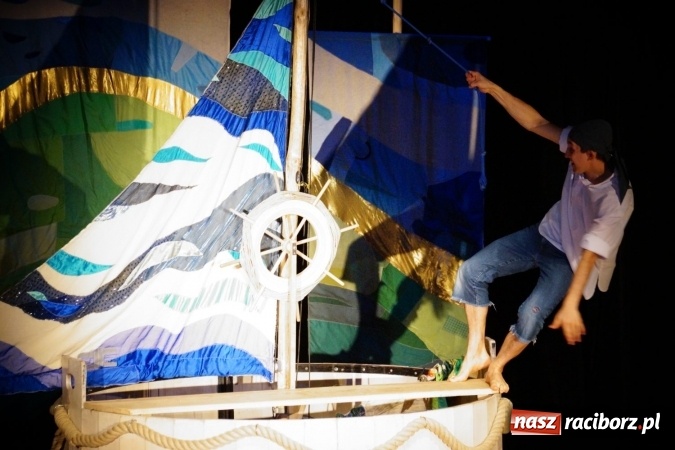 Zdjęcie w galerii na portalu naszraciborz.pl: Przygody Tomcia Paluszka bawiły dzieci w RCK  wiadomości z regionu