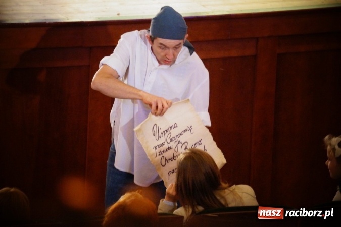 Zdjęcie w galerii na portalu naszraciborz.pl: Przygody Tomcia Paluszka bawiły dzieci w RCK  wiadomości z regionu