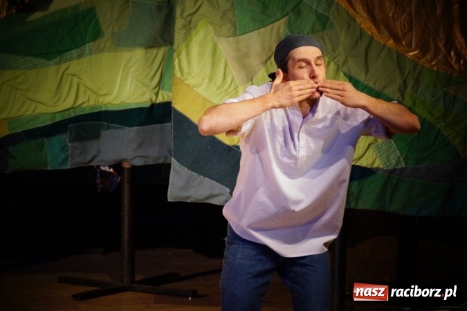 Zdjęcie w galerii na portalu naszraciborz.pl: Przygody Tomcia Paluszka bawiły dzieci w RCK  wiadomości z regionu