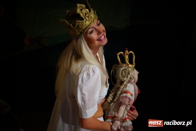 Zdjęcie w galerii na portalu naszraciborz.pl: Przygody Tomcia Paluszka bawiły dzieci w RCK  wiadomości z regionu