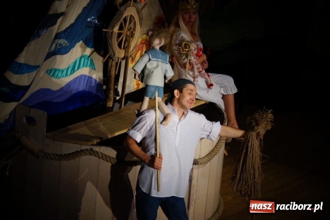 Zdjęcie w galerii na portalu naszraciborz.pl: Przygody Tomcia Paluszka bawiły dzieci w RCK  wiadomości z regionu