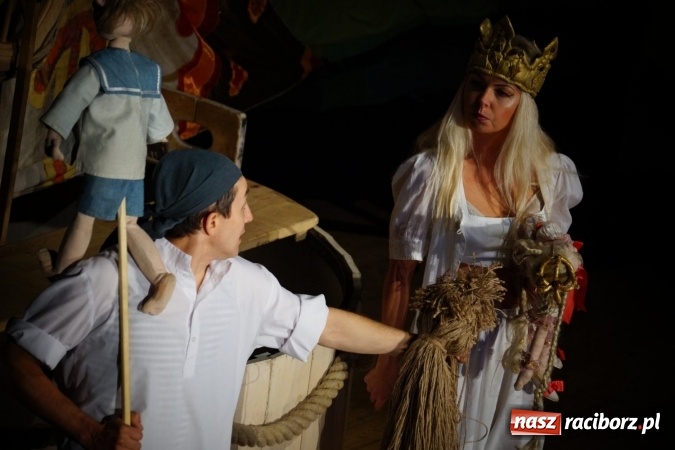 Zdjęcie w galerii na portalu naszraciborz.pl: Przygody Tomcia Paluszka bawiły dzieci w RCK  wiadomości z regionu