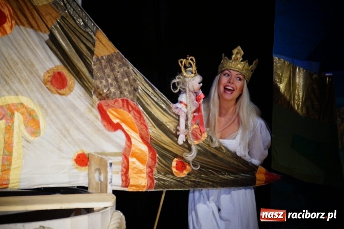 Zdjęcie w galerii na portalu naszraciborz.pl: Przygody Tomcia Paluszka bawiły dzieci w RCK  wiadomości z regionu