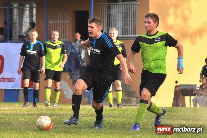Zdjęcie w galerii na portalu naszraciborz.pl: Płomień Kobyla wciąż niepokonany wiadomości z regionu
