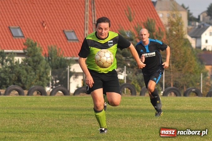 Zdjęcie w galerii na portalu naszraciborz.pl: Płomień Kobyla wciąż niepokonany wiadomości z regionu