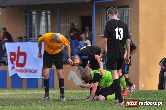 Zdjęcie w galerii na portalu naszraciborz.pl: Płomień Kobyla wciąż niepokonany wiadomości z regionu