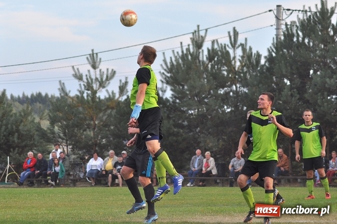 Zdjęcie w galerii na portalu naszraciborz.pl: Płomień Kobyla wciąż niepokonany wiadomości z regionu